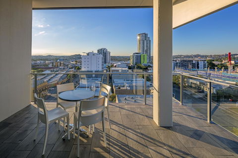 Direct Collective - Pavilion And Governor On Brookes - Accommodation Nelson Bay 1