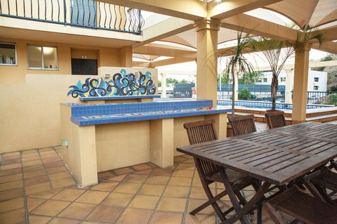 The Robert Towns - Accommodation Nelson Bay 7