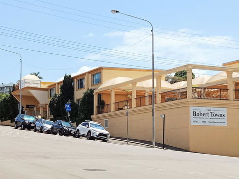 The Robert Towns - Accommodation Nelson Bay 12