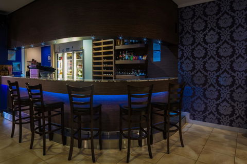 The Robert Towns - Accommodation Nelson Bay 16
