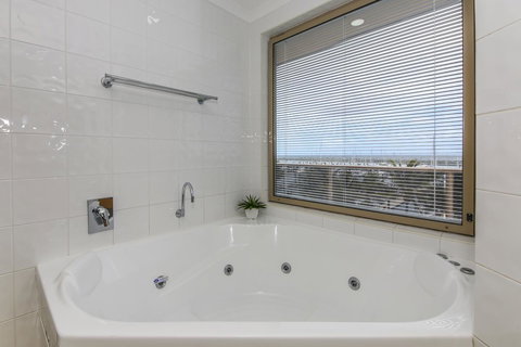 Mantra Mackay - Accommodation Nelson Bay 39