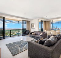 Luxury 3 Bedroom in heart of Broadbeach - Accommodation Nelson Bay