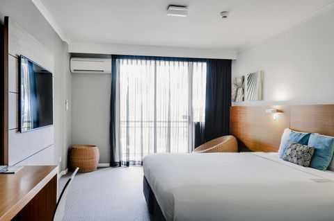 Novotel Cairns Oasis Resort - Accommodation Nelson Bay 27