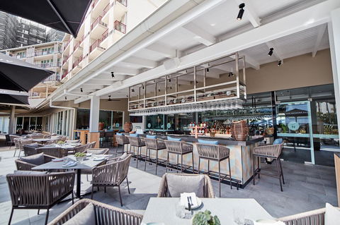 Novotel Cairns Oasis Resort - Accommodation Nelson Bay 12
