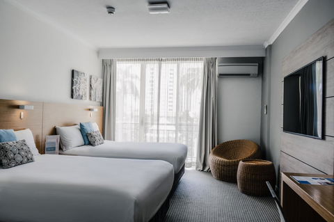 Novotel Cairns Oasis Resort - Accommodation Nelson Bay 3