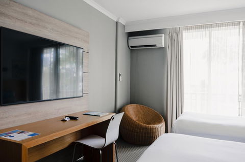 Novotel Cairns Oasis Resort - Accommodation Nelson Bay 26
