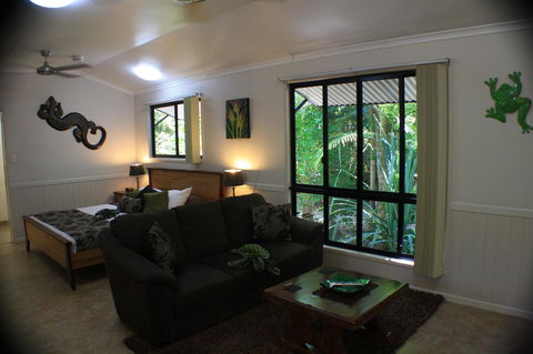 Boutique Bungalows - Accommodation Nelson Bay 40