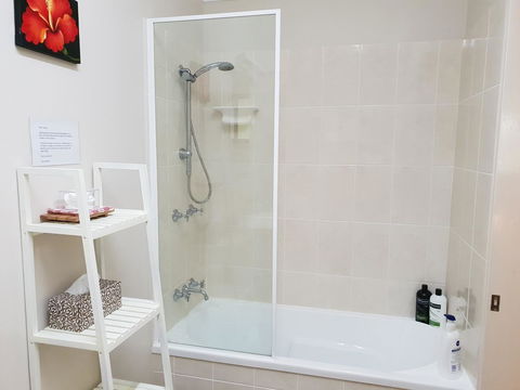 Boutique Bungalows - Accommodation Nelson Bay 2