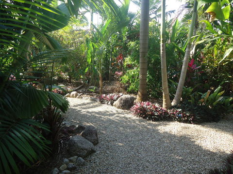 Boutique Bungalows - Accommodation Nelson Bay 21