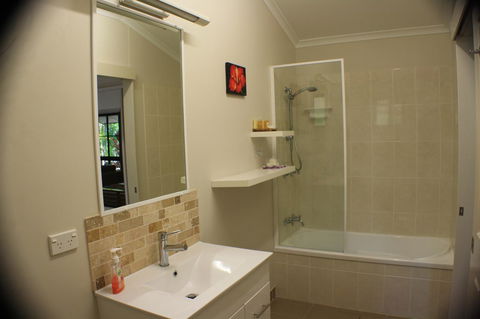 Boutique Bungalows - Accommodation Nelson Bay 32