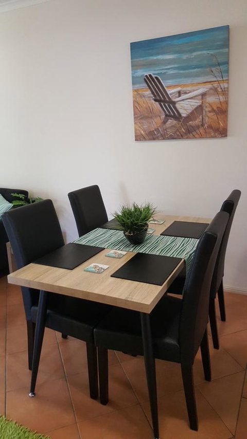 Jackies Holiday Apartment - Accommodation Nelson Bay 18