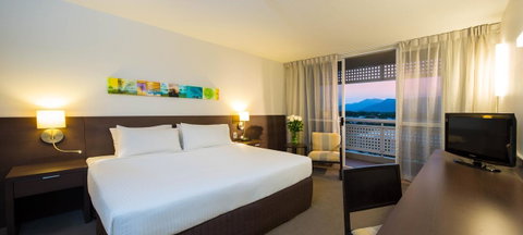 Cairns Harbourside Hotel - Accommodation Nelson Bay 3