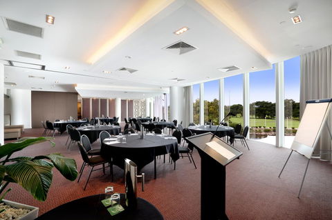 RACV Royal Pines Resort Gold Coast - Accommodation Nelson Bay 39