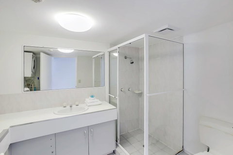 Catalina Resort - Accommodation Nelson Bay 3