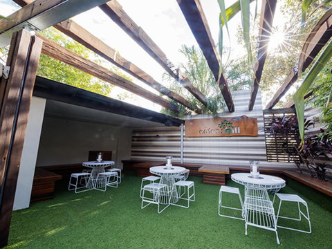 Eatons Hill Hotel - Nelson Bay Accommodation.com 39