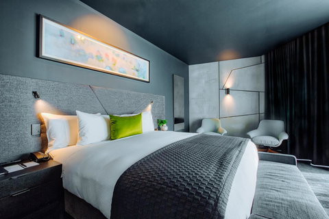 Eatons Hill Hotel - Nelson Bay Accommodation.com 3