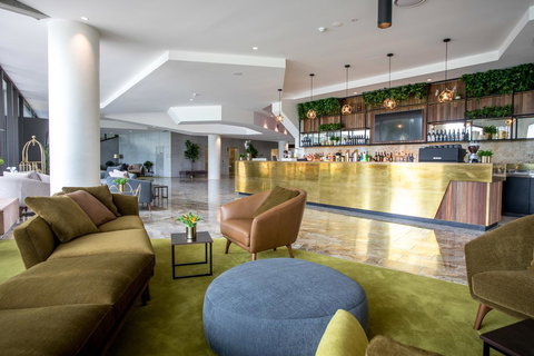 Eatons Hill Hotel - Nelson Bay Accommodation.com 7