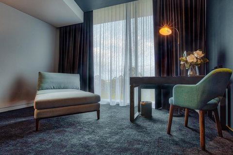 Eatons Hill Hotel - Nelson Bay Accommodation.com 21