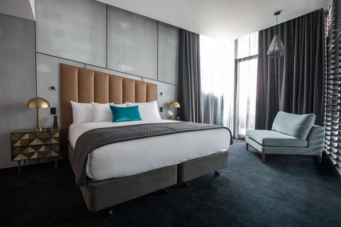 Eatons Hill Hotel - Nelson Bay Accommodation.com 30