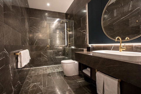 Eatons Hill Hotel - Nelson Bay Accommodation.com 29