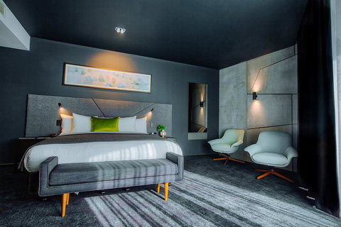 Eatons Hill Hotel - Nelson Bay Accommodation.com 19