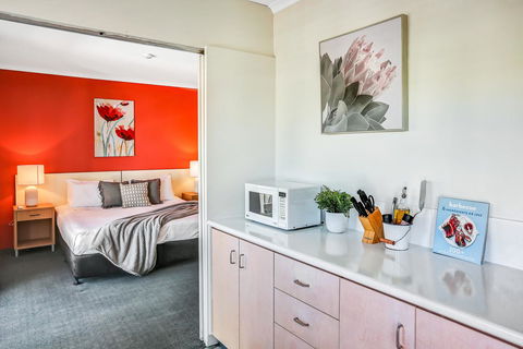Coral Tree Inn - Accommodation Nelson Bay 3