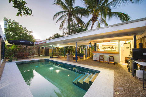 Cosmopolitan Motel & Serviced Apartments - Accommodation Nelson Bay 1