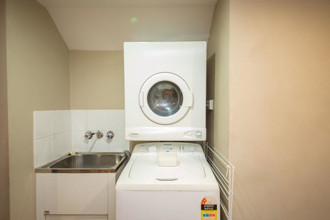 Cosmopolitan Motel & Serviced Apartments - Accommodation Nelson Bay 23