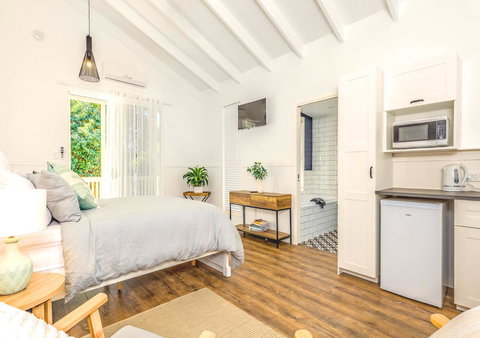 Hampton Estate Wines - Accommodation Nelson Bay 7