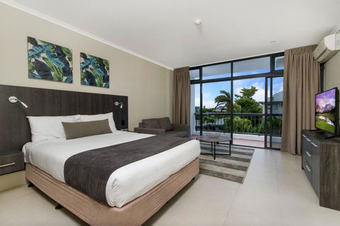 Sunshine Tower Hotel - Accommodation Nelson Bay 1
