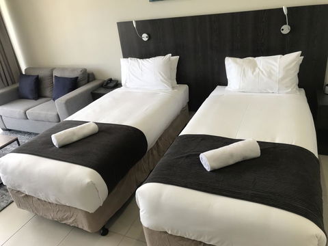 Sunshine Tower Hotel - Accommodation Nelson Bay 10