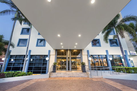 Hotel Diana - Accommodation Nelson Bay 1