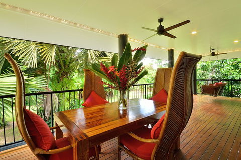 Misty Mountains Rainforest Retreat - Accommodation Nelson Bay 19