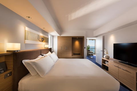 Sofitel Gold Coast Broadbeach - Accommodation Nelson Bay 5