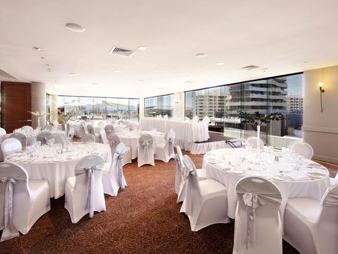 Sofitel Gold Coast Broadbeach - Accommodation Nelson Bay 37
