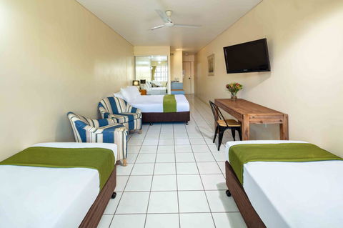 Hides Hotel - Accommodation Nelson Bay 14