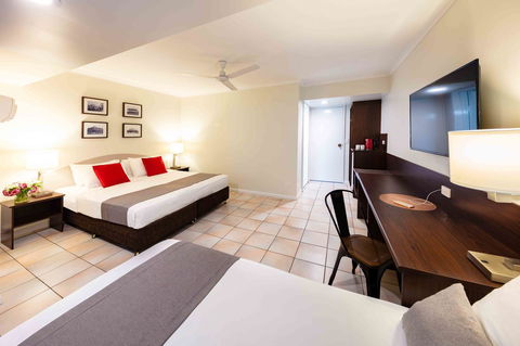 Hides Hotel - Accommodation Nelson Bay 7