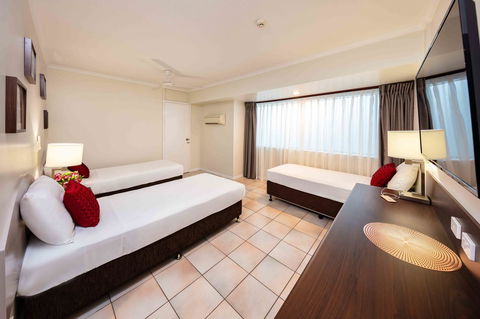 Hides Hotel - Accommodation Nelson Bay 9