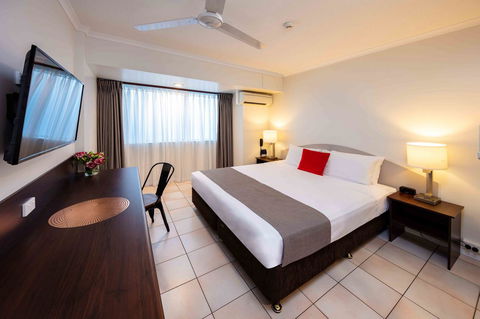 Hides Hotel - Accommodation Nelson Bay 0