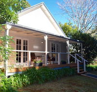 Curtis Falls Cottage - Accommodation Nelson Bay
