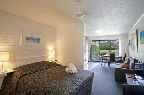 Regency Waterfront Noosa - Accommodation Nelson Bay 10