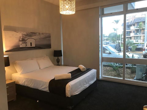 Waters Edge Port Macquarie - Accommodation Nelson Bay 1