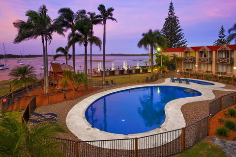 Waters Edge Port Macquarie - Accommodation Nelson Bay 0