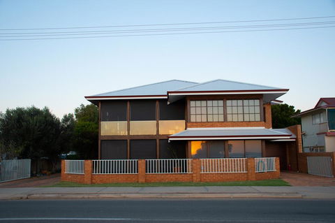 Waterside House Kalbarri - Accommodation Nelson Bay 0