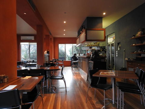 Waves Luxury Suites - Accommodation Nelson Bay 1