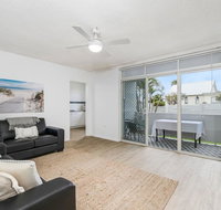 WAVES ON MAIN 4/1 MAIN STREET - Nelsons Bay Accommodation
