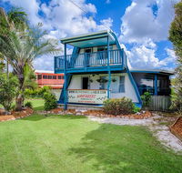Wayfarers Beachouse - Rainbow Beach Everything you need just metres to the beach - Accommodation Nelson Bay