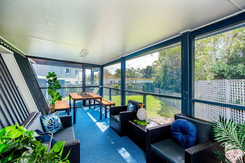 Wayfarers Beachouse - Rainbow Beach, Everything You Need, Just Metres To The Beach - Accommodation Nelson Bay 3