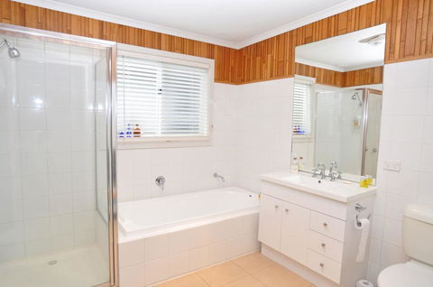 WELCOME BREAK - PET FRIENDLY - Accommodation Nelson Bay 3