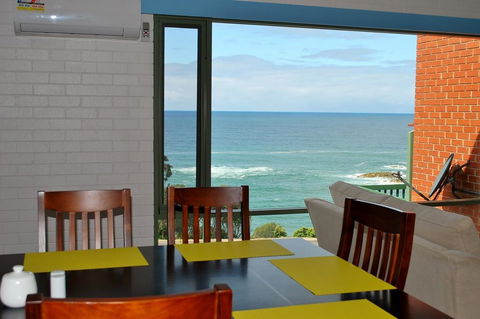 Whalevue - Unit 2 - Accommodation Nelson Bay 2